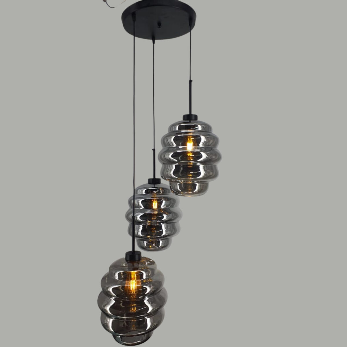 CLASSICAL HANGING - Image 1