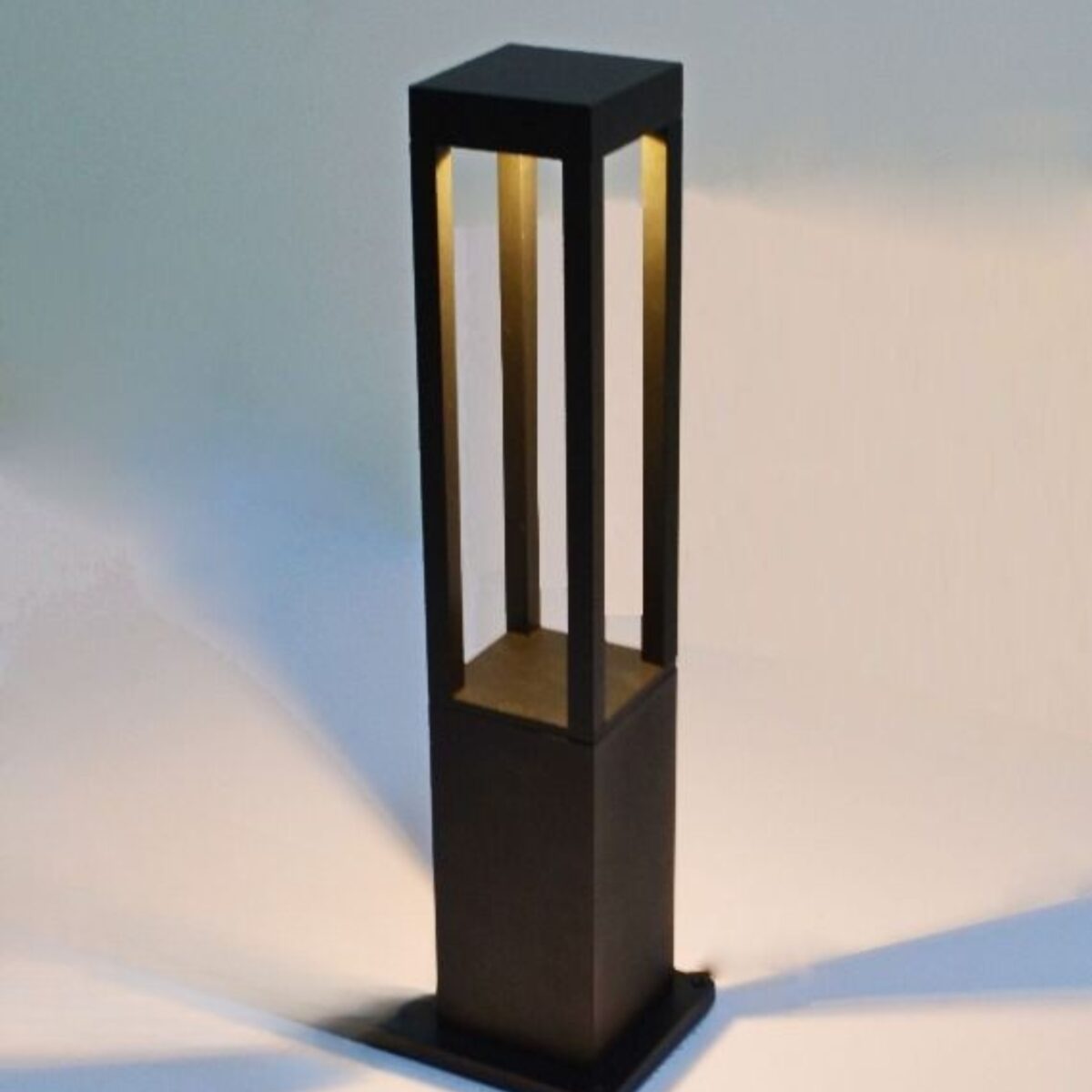 GARDEN LIGHT - Image 1