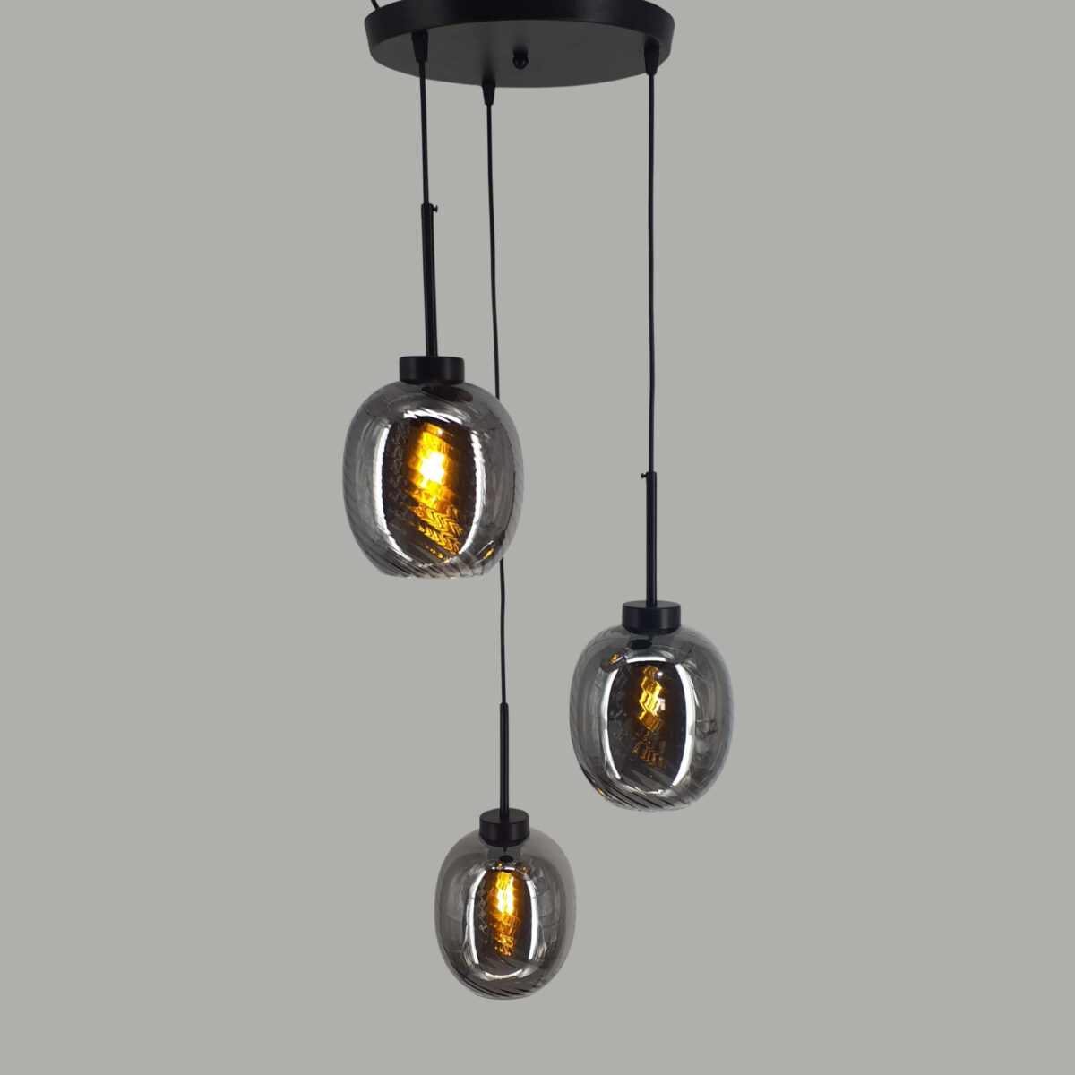 CLASSICAL HANGING - Image 1
